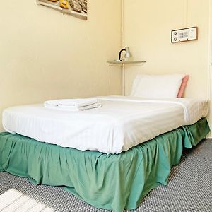 Zimmer mit Kingsize-Bett